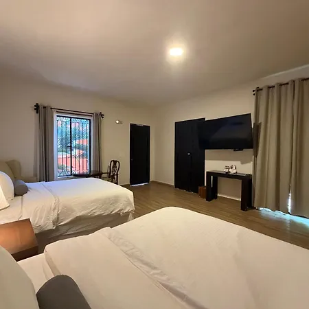 Art 64 Guest House - Adults Only-3