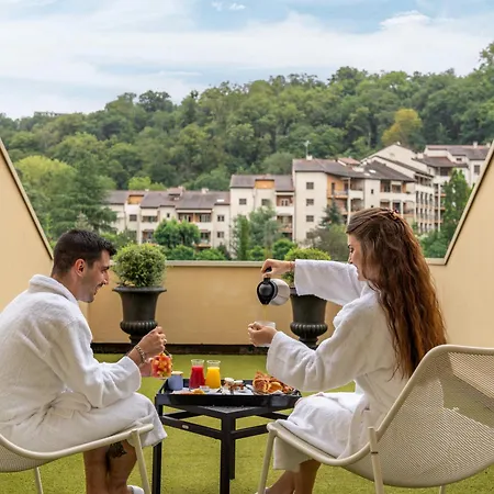 Hotel Lyon Metropole & Spa-3