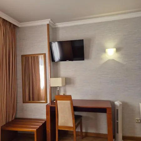 Hotel Hhb Pontevedra Confort-2