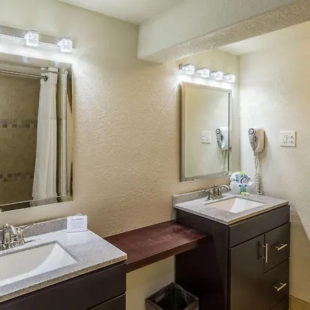 Clarion Inn Near Mcallen Airport-2