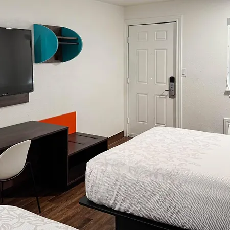 Motel 6 Classic Galveston, Tx Beach-Seawall-2