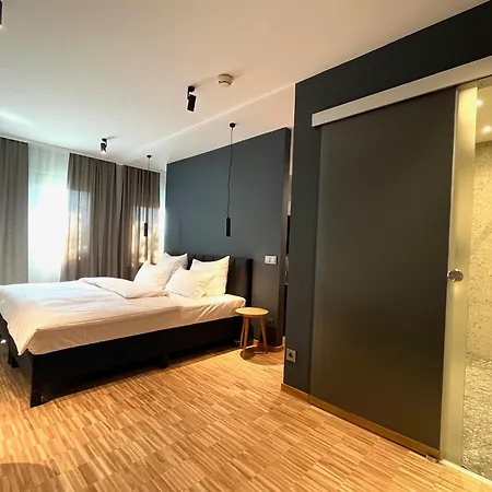 Green Nights Hotel-2