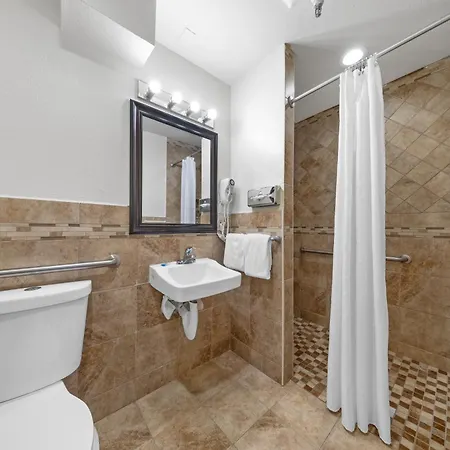 Americas Best Value Inn San Clemente Beach-3