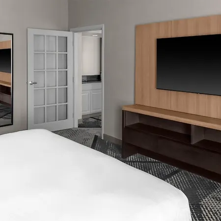 Doubletree By Hilton Dayton Fairborn-3