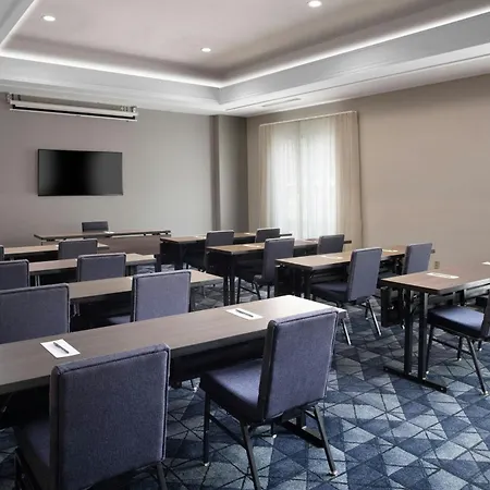 Courtyard By Marriott New Orleans Metairie-3