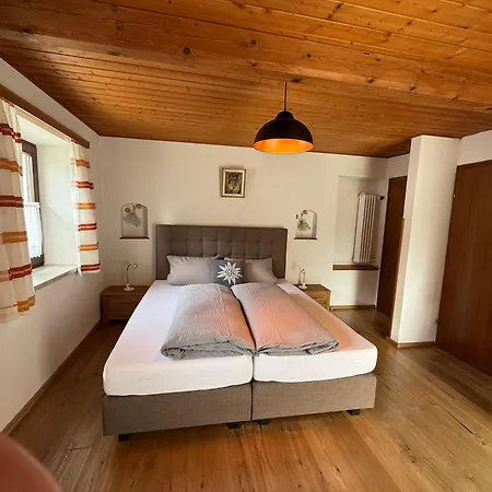 Gaestehaus Zugspitzblick-2