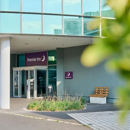 GHOTEL hotel&living Würzburg-3