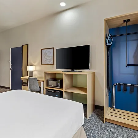 Spark By Hilton Wilkes Barre-3