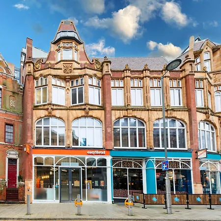 Easyhotel Birmingham-2