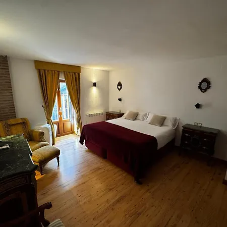 Hotel Rural Cayetana-3