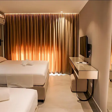 Hotel President-2
