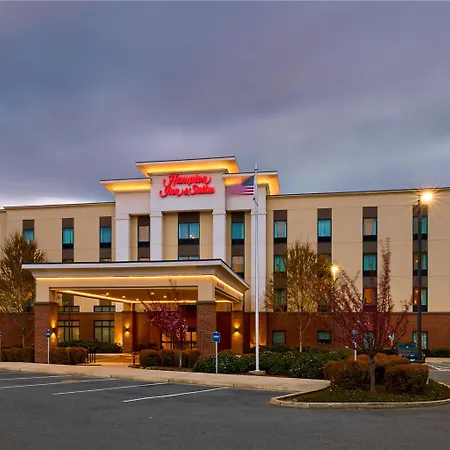 Hampton Inn & Suites Grants Pass-3