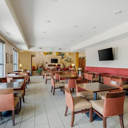 Comfort Suites Loveland-2