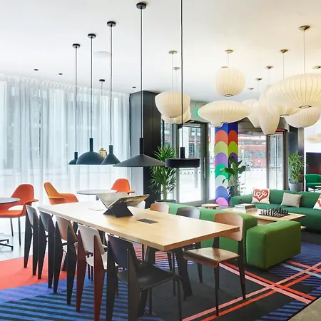 Citizenm London Victoria Station-3