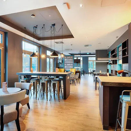 Premier Inn Wiesbaden City Centre-3