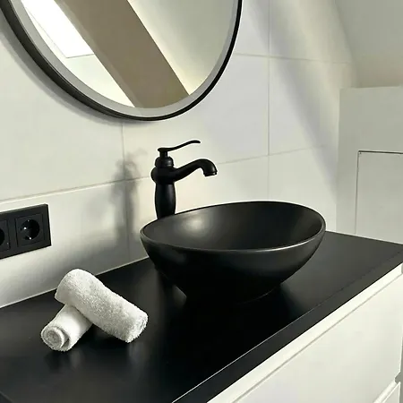 Breda Apartment W Kitchen & Private Bathroom 2P-2