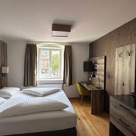 Hotel Goldener Loewe-3