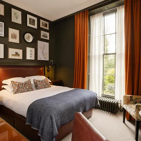 The Churchill Hotel-3