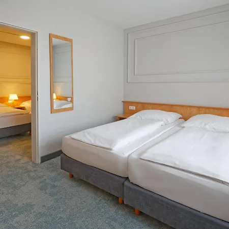 Friends Hotel Kerpen-2