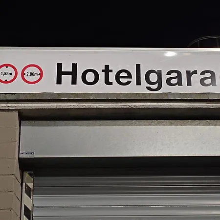 Home Hotel-3