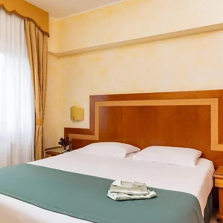 Hotel & Residence Venezia 2000-2