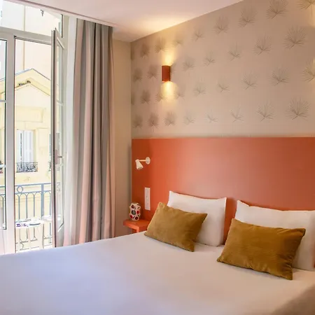 Hotel Du Midi-2