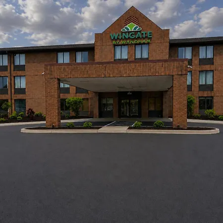 Wingate By Wyndham Livonia-3