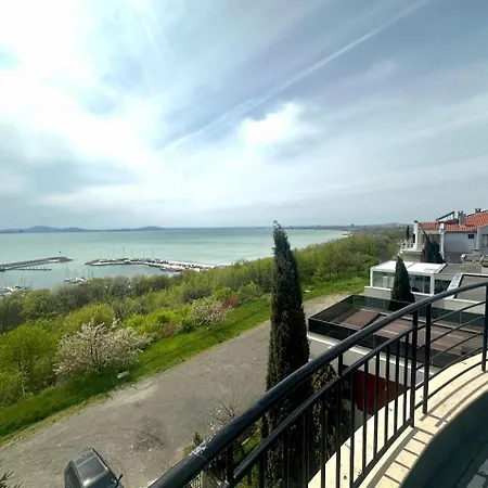 Hotel Briz - Free Parking-3