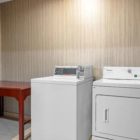 Quality Inn & Suites Goshen-2