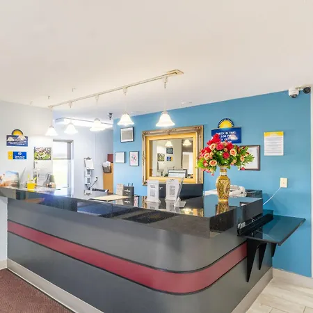 Days Inn By Wyndham Sioux City-2