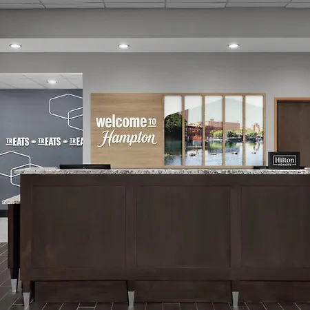 Hampton Inn & Suites Mishawaka/South Bend At Heritage Square-2