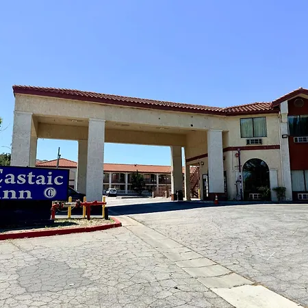 Castaic Inn Six Flags Valencia-2