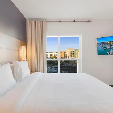 Courtyard By Marriott Marina Del Rey-3