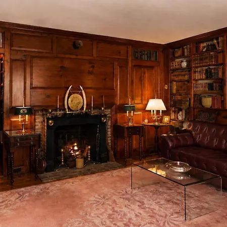 29 India House-3