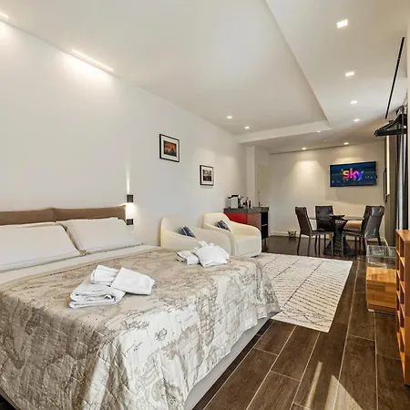Qui Vicino Boutique Rooms And Suites-3