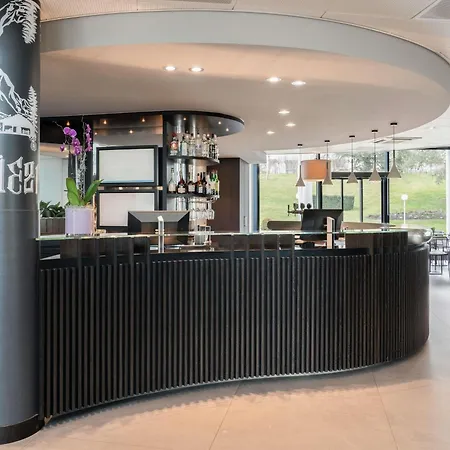 Novotel Suites Geneve Aeroport-3