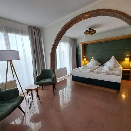 Hotel Wernerwald - Restaurant, Wellness, Events-3