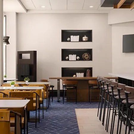 Courtyard By Marriott Boston Brookline-2