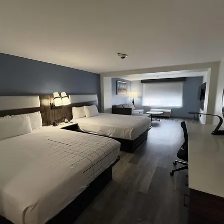 La Quinta By Wyndham Dodge City-2