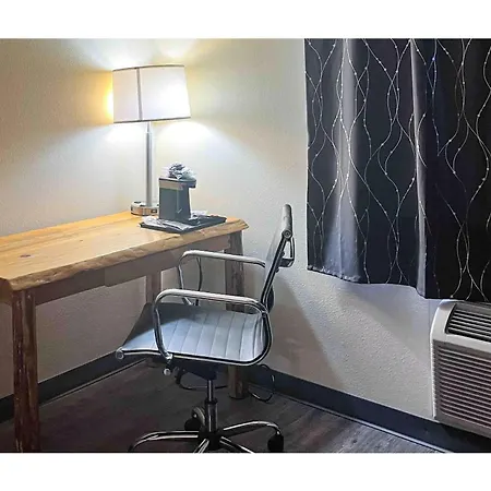 Studio 6 Suites Butte Mt I-90 I-15-3