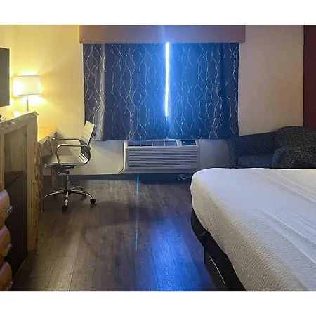 Studio 6 Suites Butte Mt I-90 I-15-2