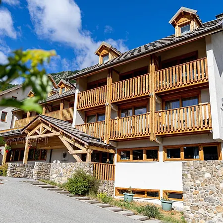 Le Grand Aigle, Friendly Hotel & Spa-3