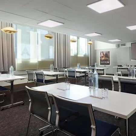 Novotel Paris Stade de France Basilique-3