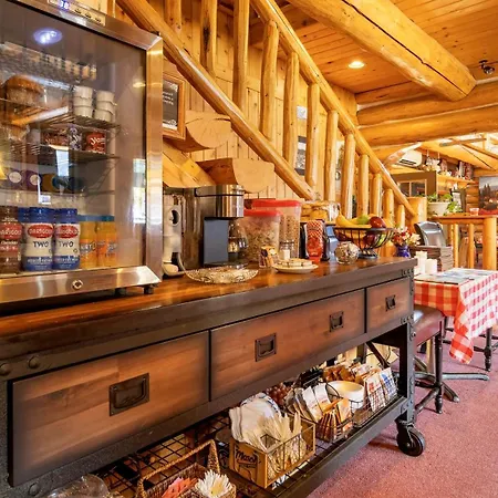 Dodge Peak Lodge-2
