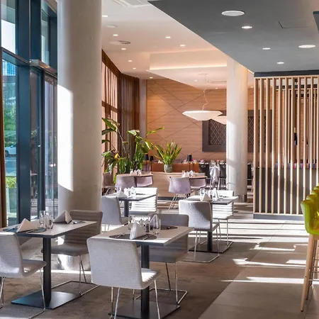 Holiday Inn Frankfurt Airport By Ihg-3