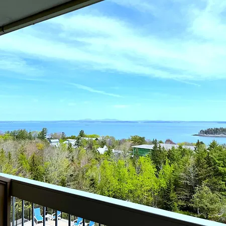 Atlantic Eyrie Lodge-2