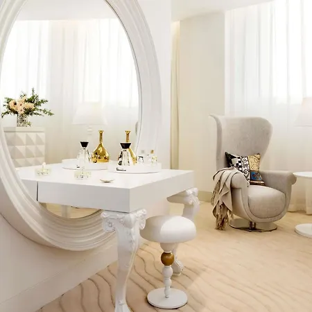 Mondrian Doha-2