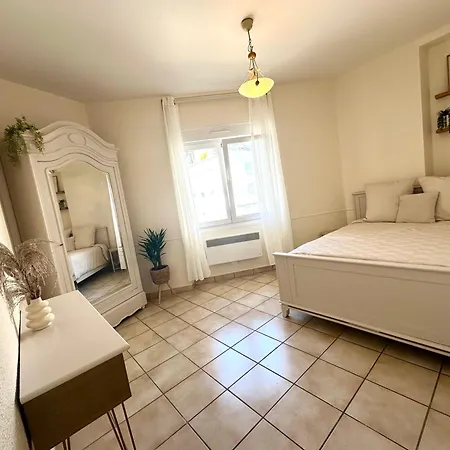 Reims Sherpa Guest House-2