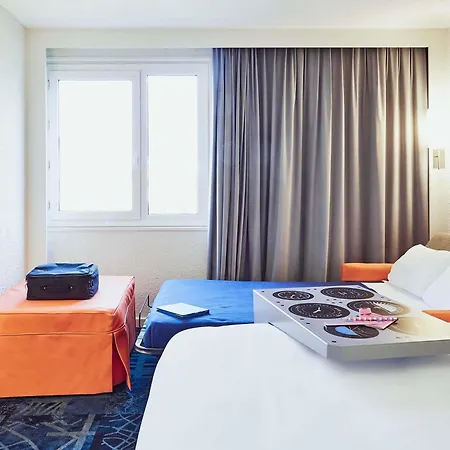 ibis Styles Marseille Aéroport-3