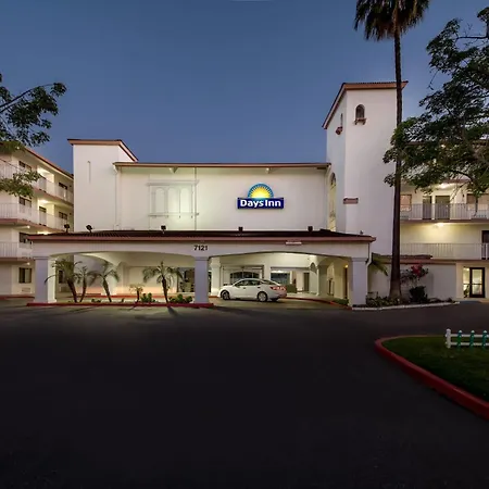 Days Inn By Wyndham Buena Park Anaheim-2
